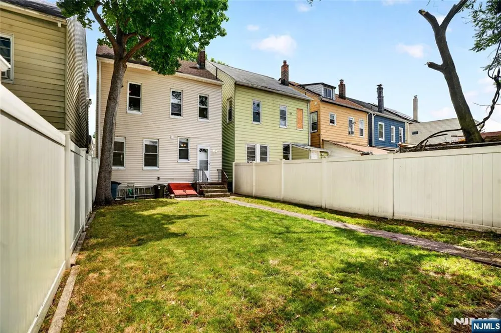 630 Madison Avenue Paterson, NJ 07514