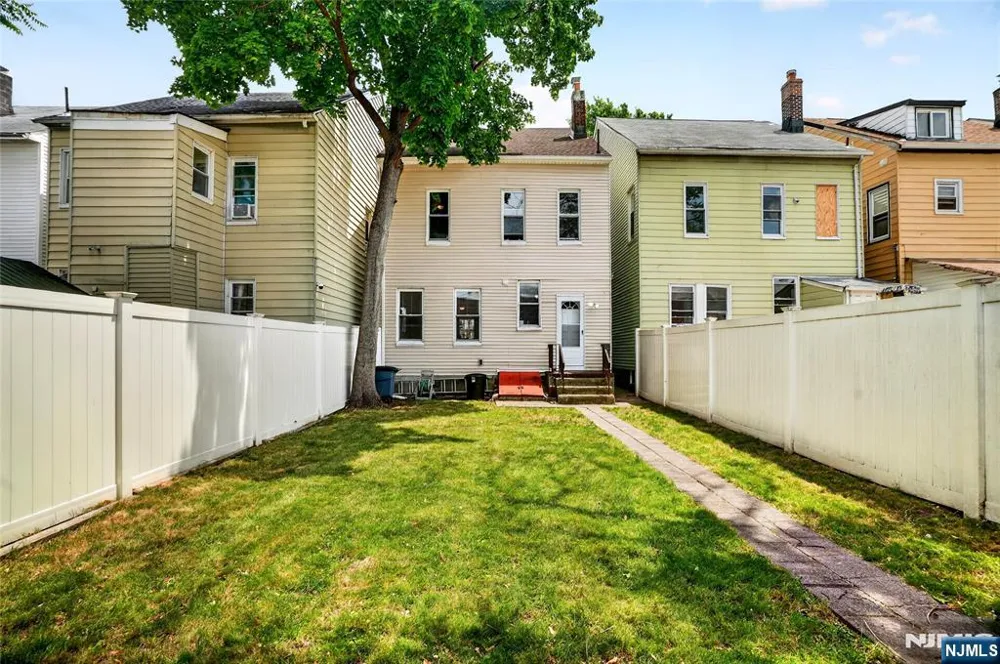 630 Madison Avenue Paterson, NJ 07514