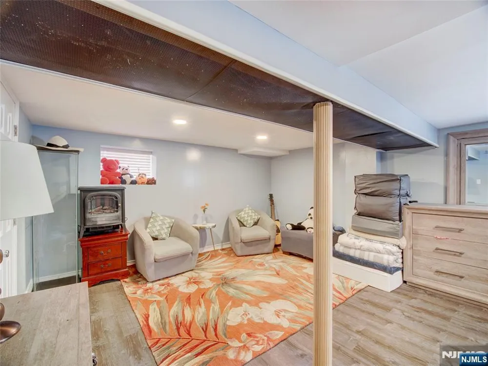 176 Forest Street Kearny, NJ 07032