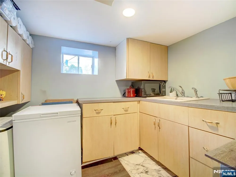 176 Forest Street Kearny, NJ 07032