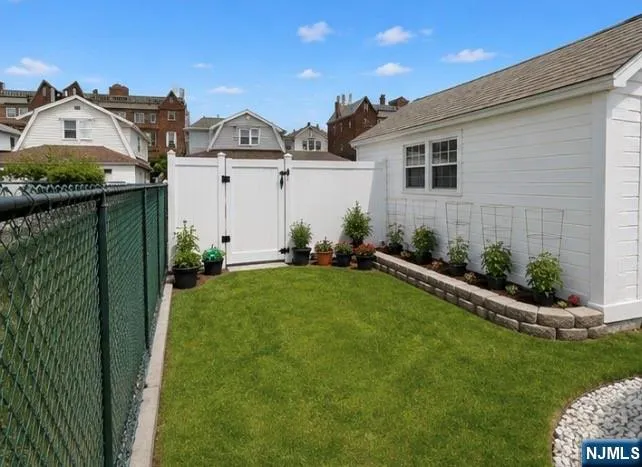 176 Forest Street Kearny, NJ 07032