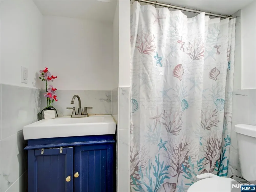 176 Forest Street Kearny, NJ 07032