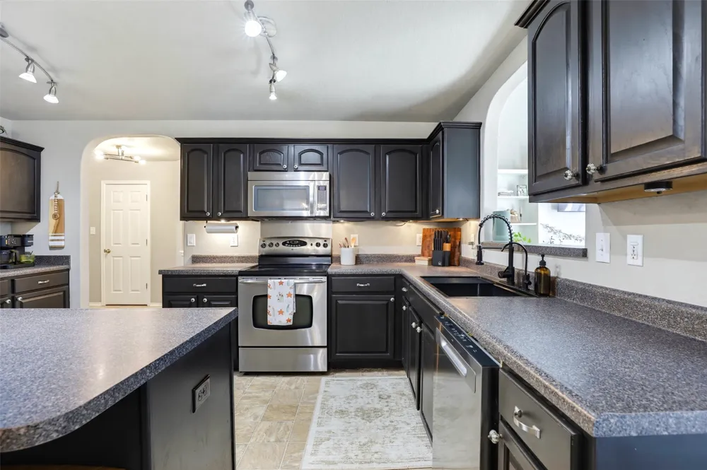 518 BANDERA CIR CIRCLE New Braunfels, TX 78130