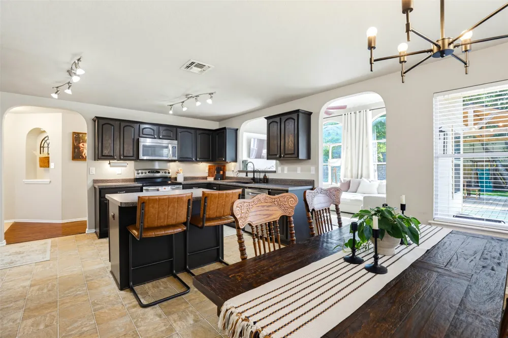 518 BANDERA CIR CIRCLE New Braunfels, TX 78130