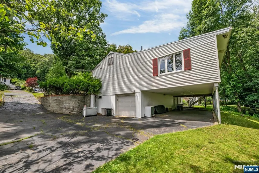 160 Degray Street North Haledon, NJ 07508