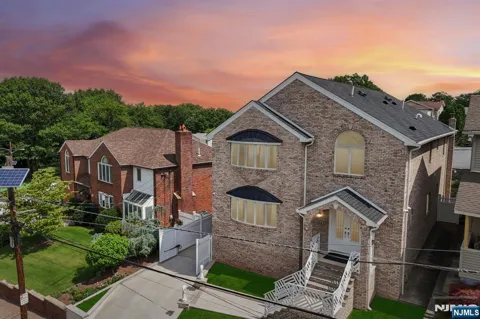 11 Linden Avenue