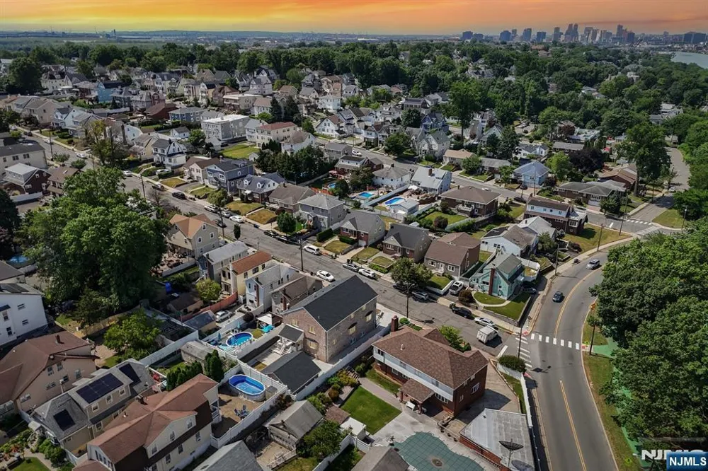 11 Linden Avenue Kearny, NJ 07032
