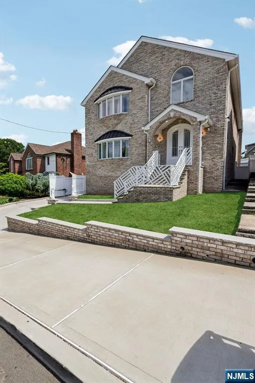11 Linden Avenue Kearny, NJ 07032