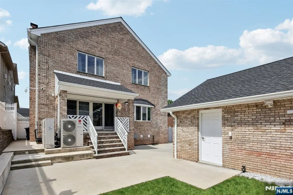 11 Linden Avenue Kearny, NJ 07032