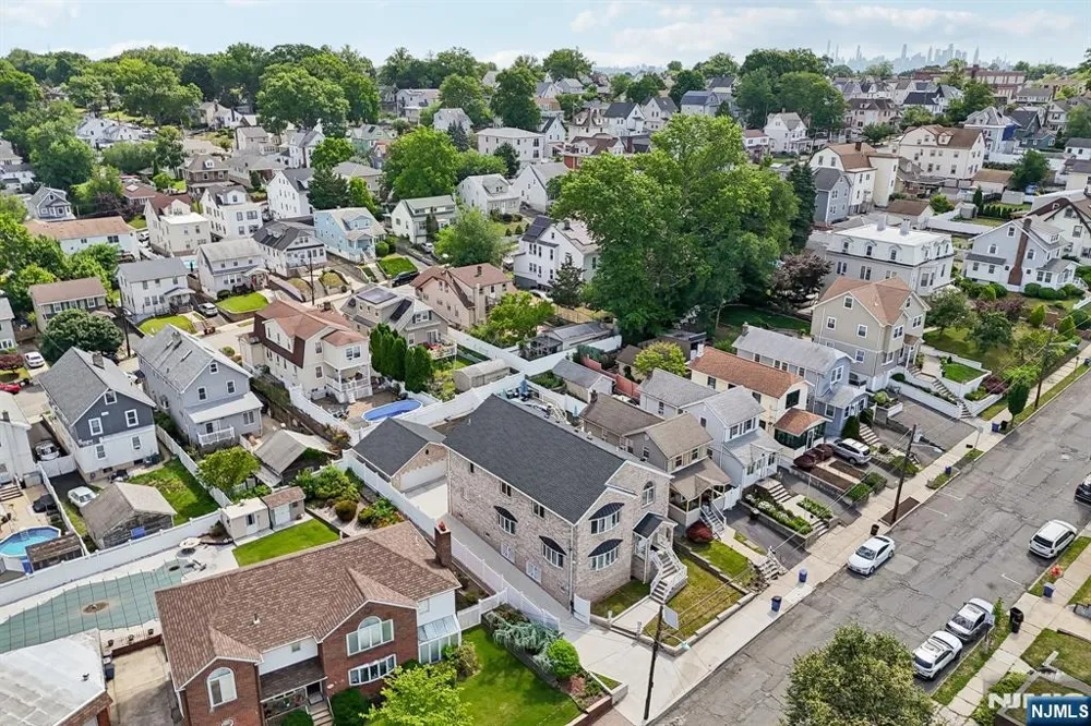 11 Linden Avenue Kearny, NJ 07032
