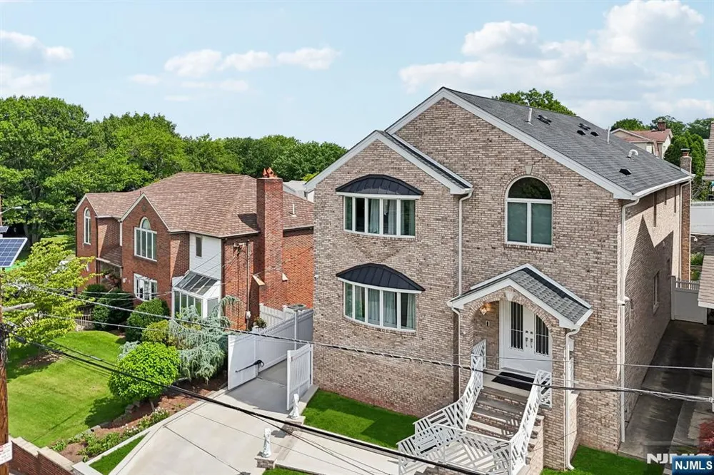 11 Linden Avenue Kearny, NJ 07032