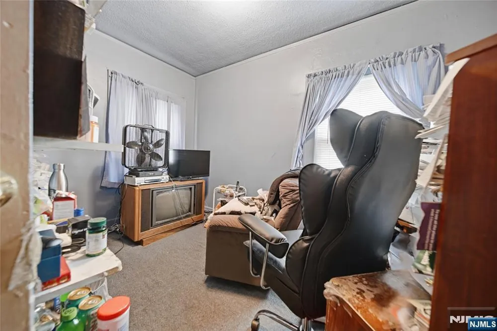 148 End Avenue Englewood, NJ 07631