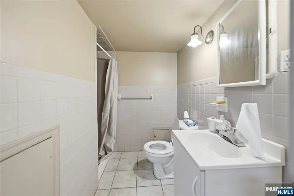 148 End Avenue Englewood, NJ 07631
