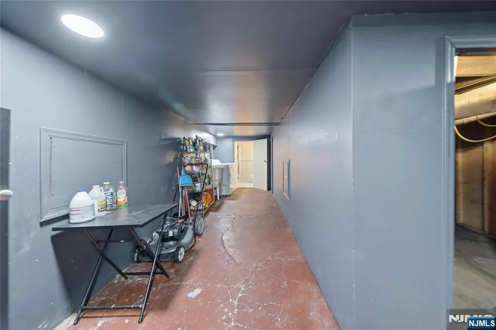 148 End Avenue Englewood, NJ 07631