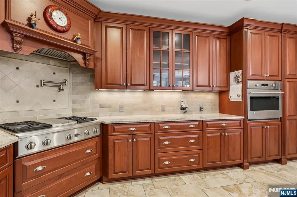 41 Wildwood Road Saddle River, NJ 07458