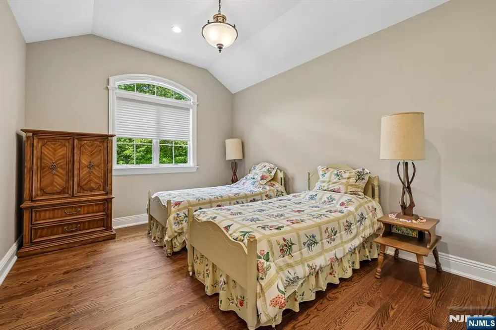 41 Wildwood Road Saddle River, NJ 07458