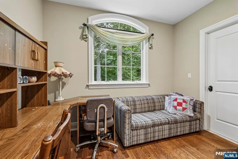 41 Wildwood Road Saddle River, NJ 07458