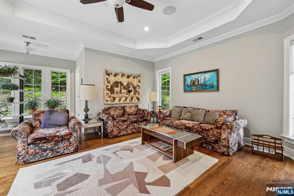 41 Wildwood Road Saddle River, NJ 07458