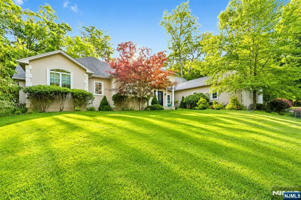 41 Wildwood Road Saddle River, NJ 07458