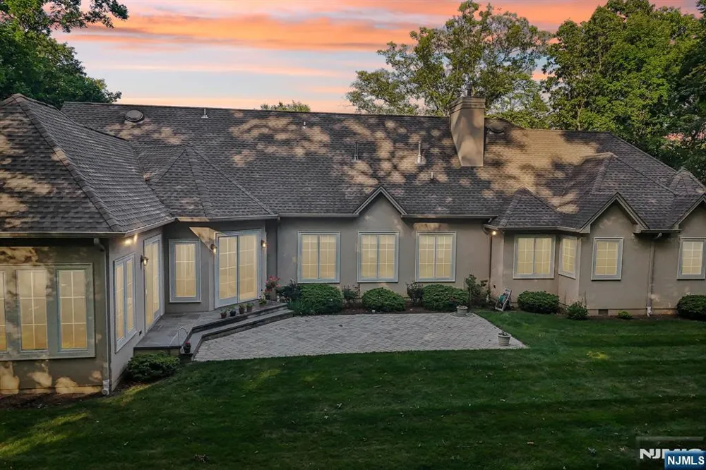41 Wildwood Road Saddle River, NJ 07458