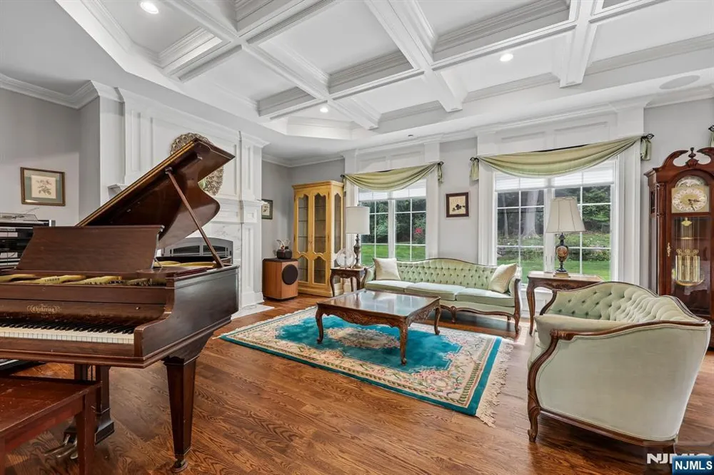 41 Wildwood Road Saddle River, NJ 07458
