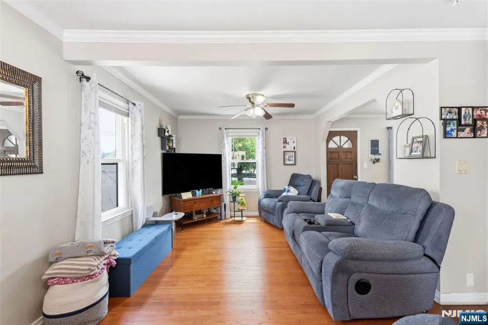 4 Salem Road Paterson, NJ 07502