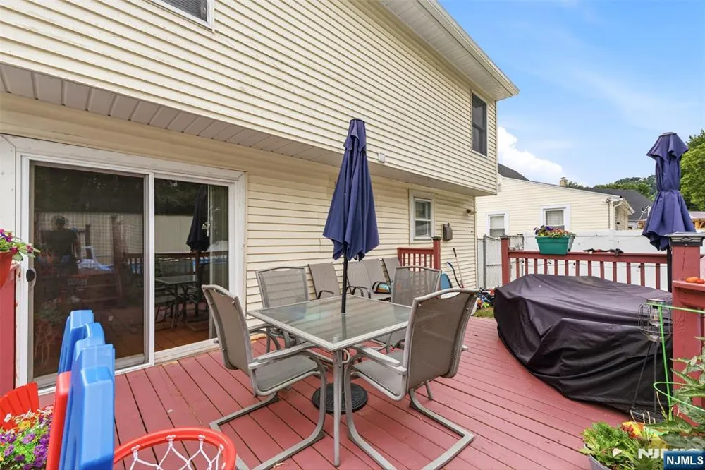 4 Salem Road Paterson, NJ 07502