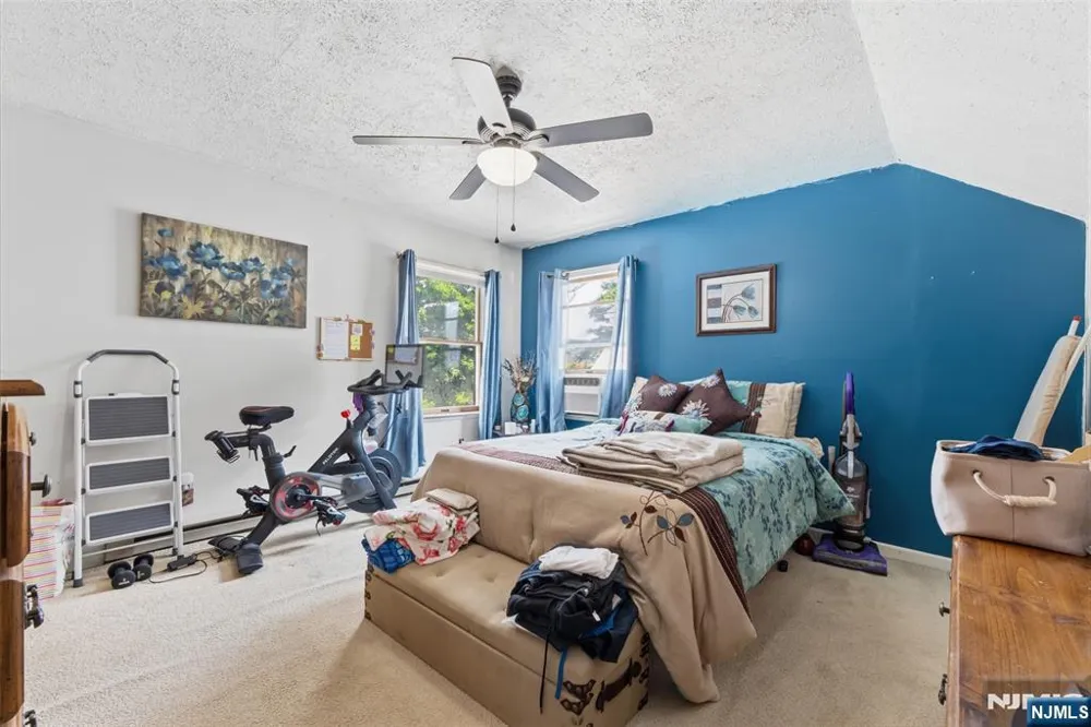 4 Salem Road Paterson, NJ 07502