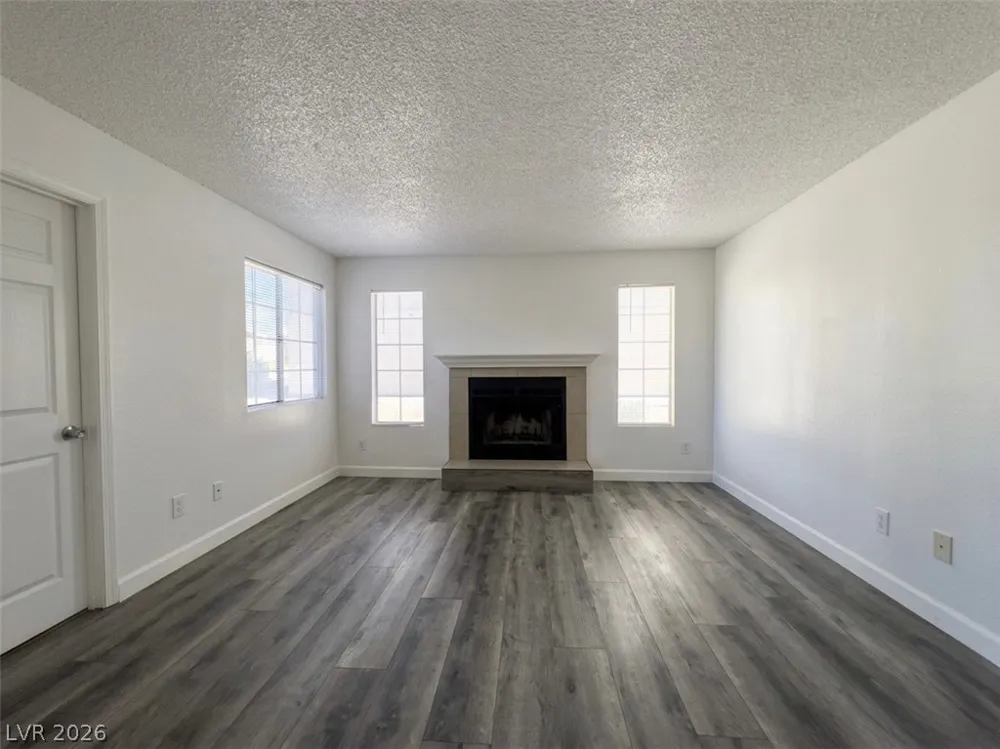 2732 Alicialynn Way Las Vegas, NV 89121