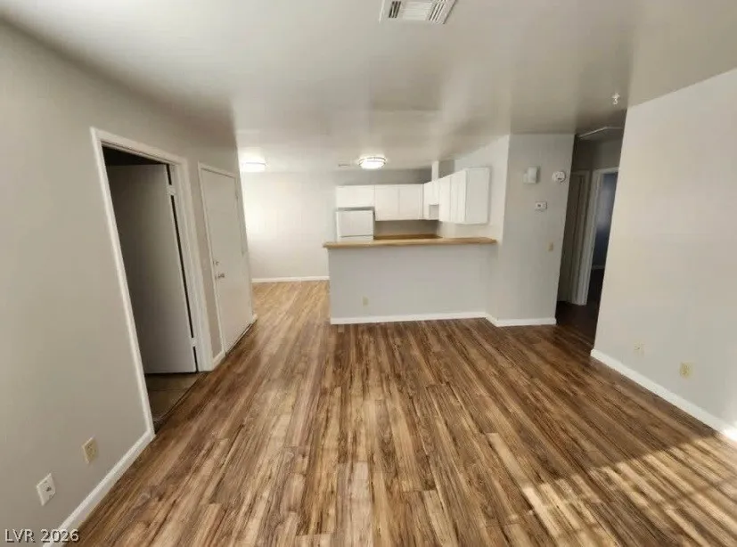 2732 Alicialynn Way Las Vegas, NV 89121