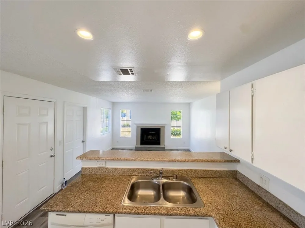 2732 Alicialynn Way Las Vegas, NV 89121