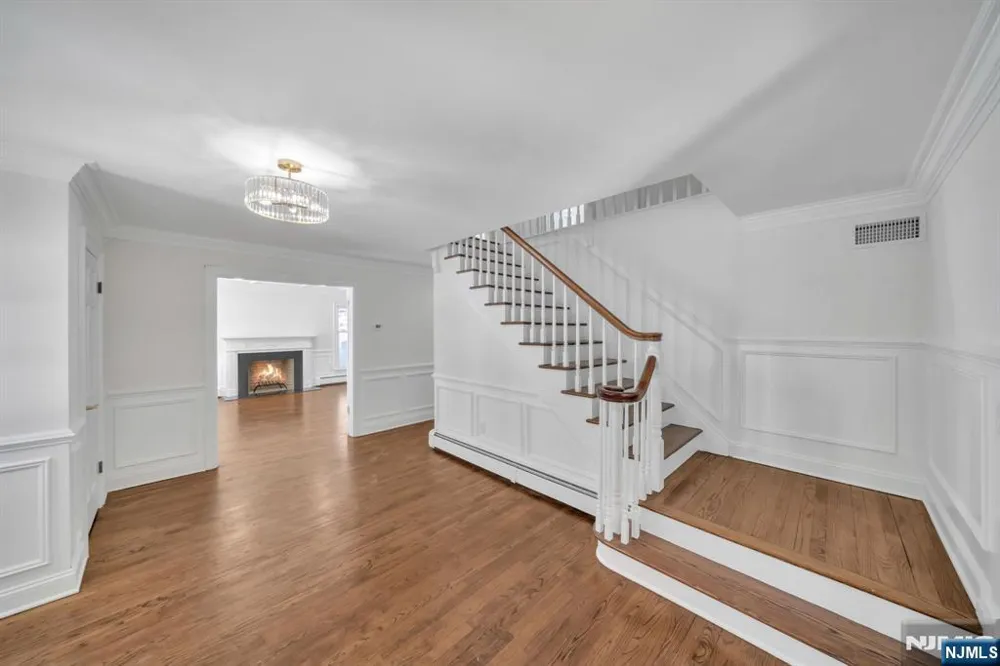 853 Shadow Ridge Road Franklin Lakes, NJ 07417