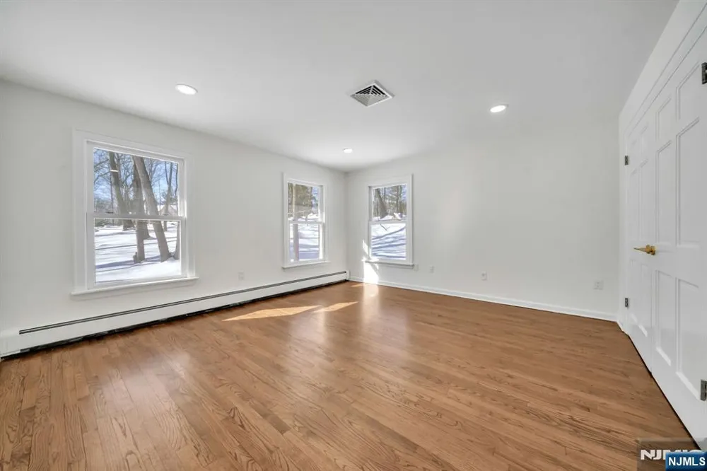 853 Shadow Ridge Road Franklin Lakes, NJ 07417