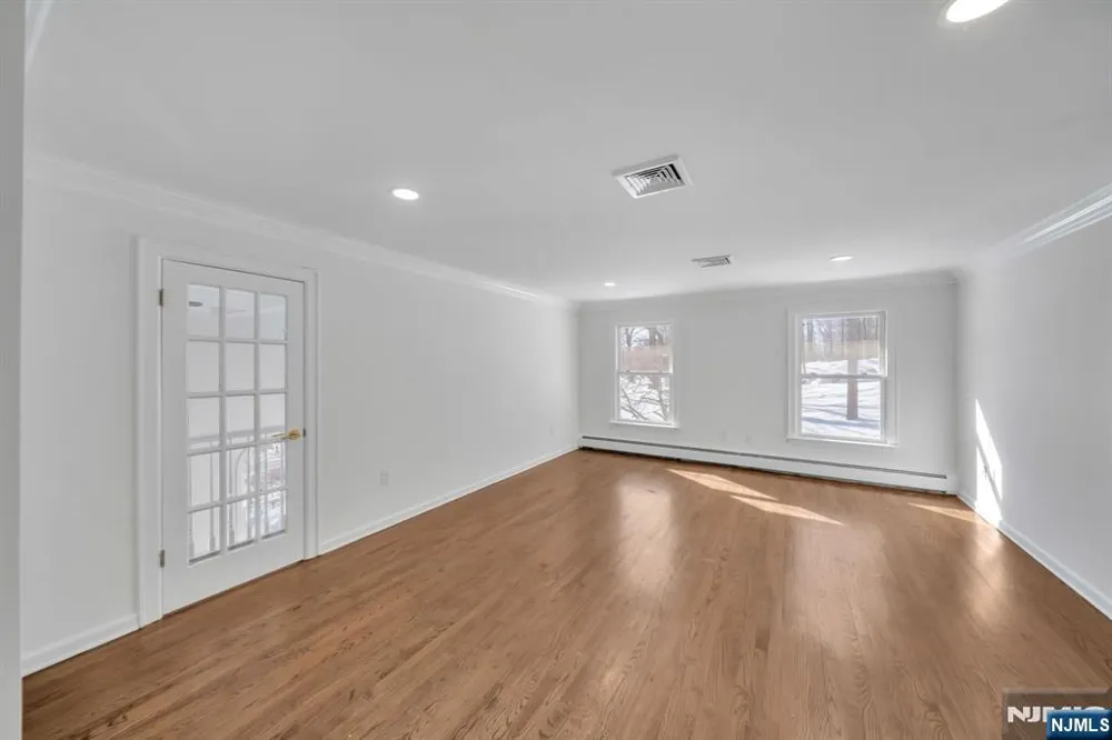 853 Shadow Ridge Road Franklin Lakes, NJ 07417
