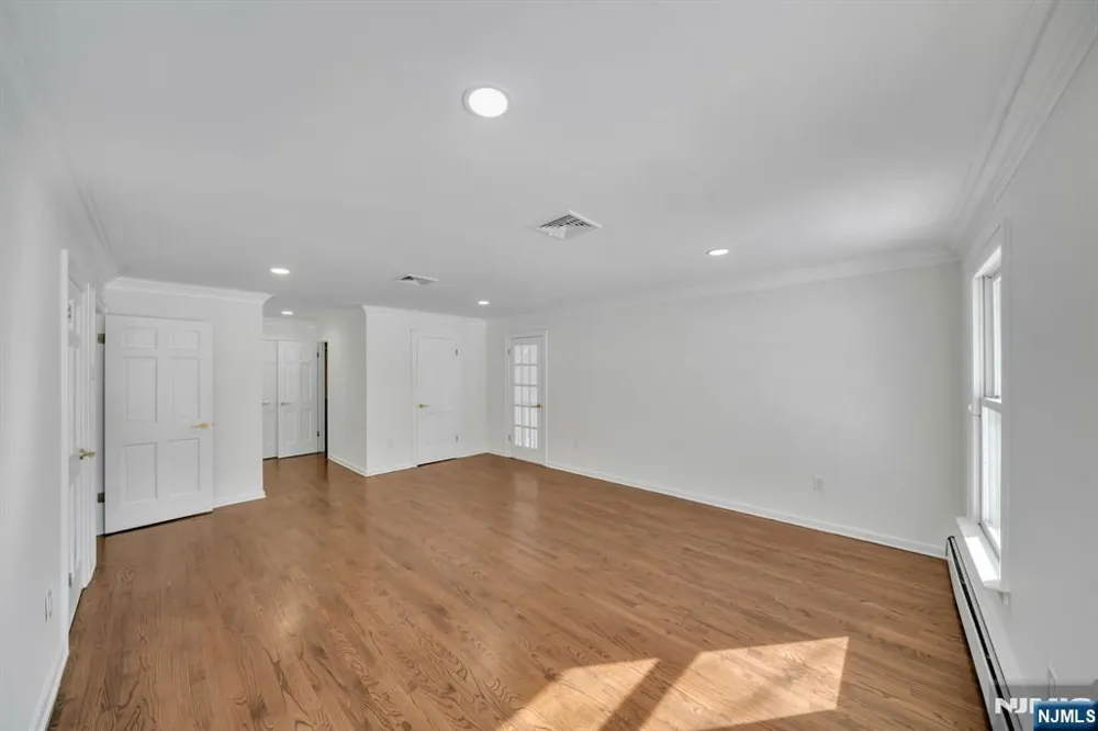 853 Shadow Ridge Road Franklin Lakes, NJ 07417