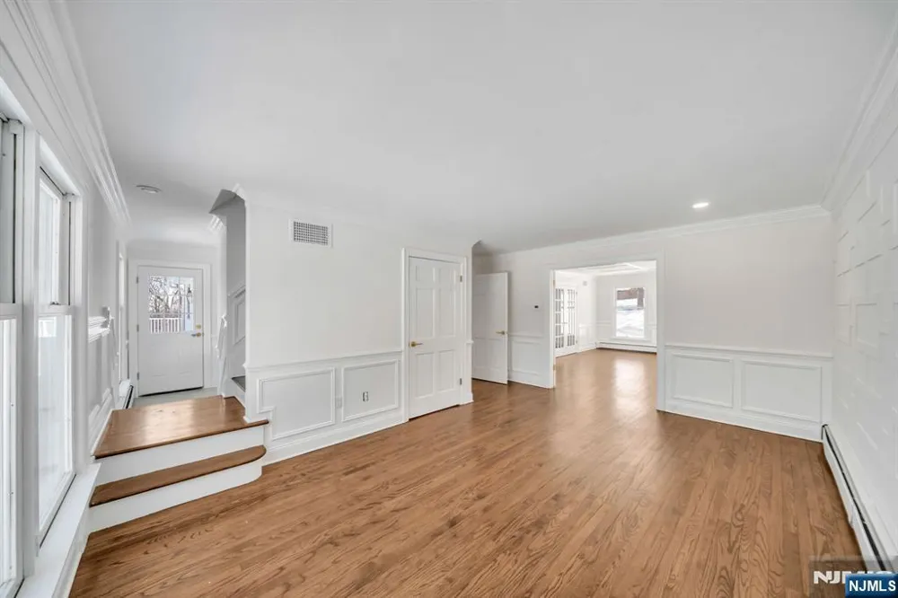 853 Shadow Ridge Road Franklin Lakes, NJ 07417