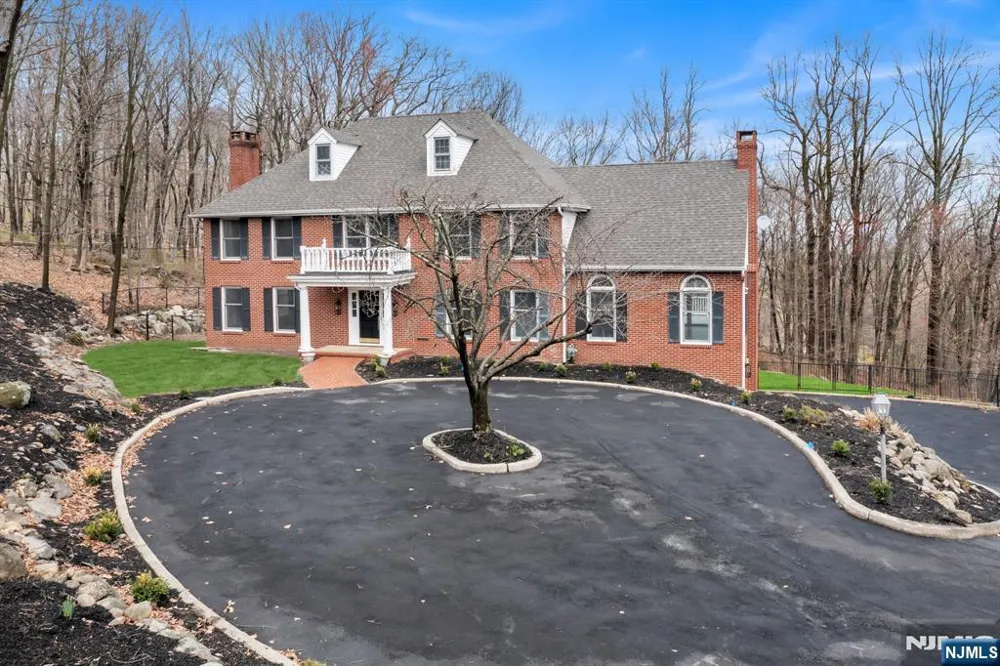853 Shadow Ridge Road Franklin Lakes, NJ 07417