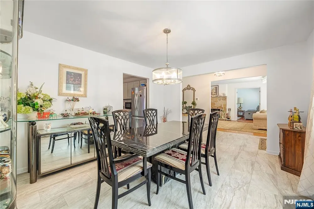 15 Pierrepont Avenue Rutherford, NJ 07070