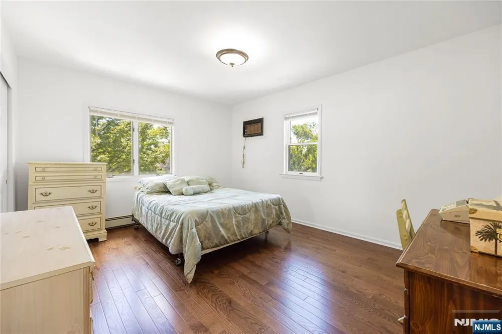 15 Pierrepont Avenue Rutherford, NJ 07070