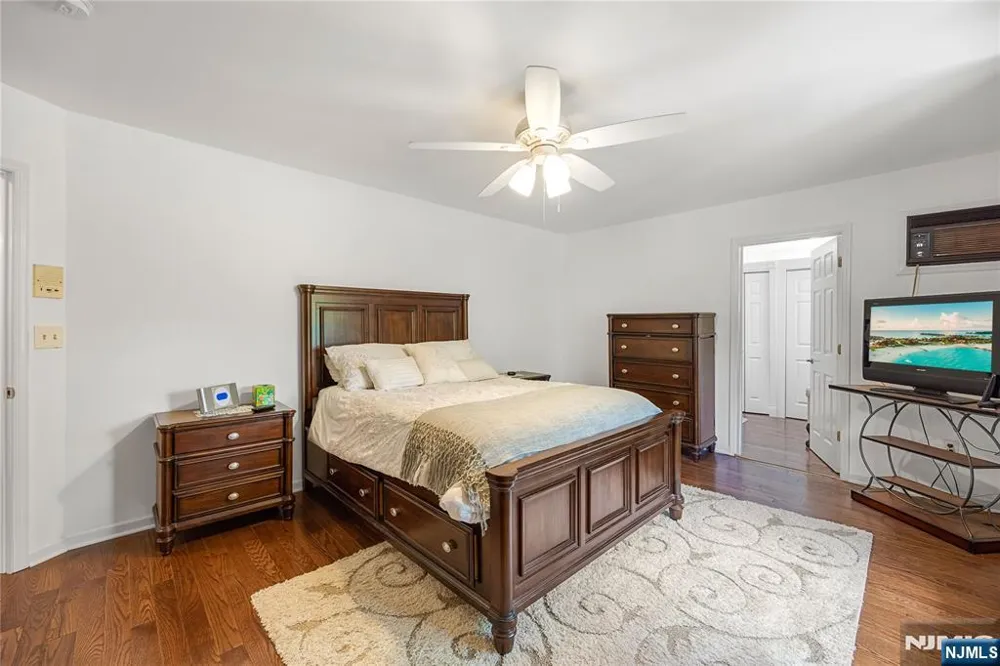 15 Pierrepont Avenue Rutherford, NJ 07070