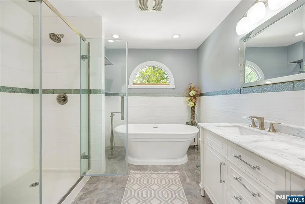 15 Pierrepont Avenue Rutherford, NJ 07070