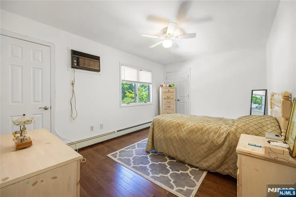 15 Pierrepont Avenue Rutherford, NJ 07070