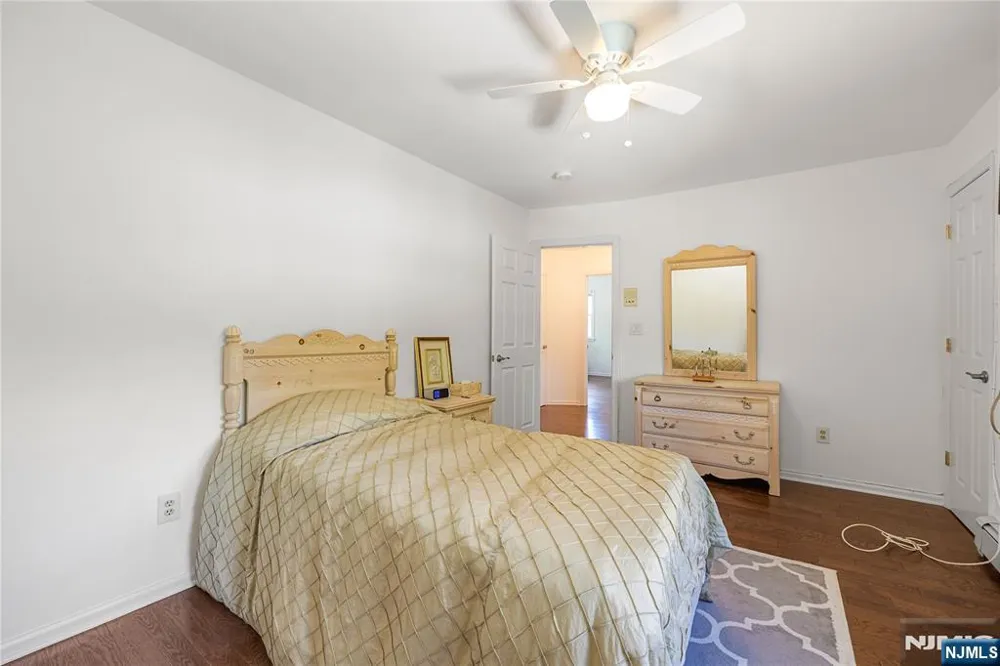 15 Pierrepont Avenue Rutherford, NJ 07070