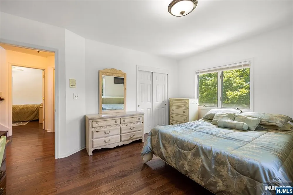 15 Pierrepont Avenue Rutherford, NJ 07070