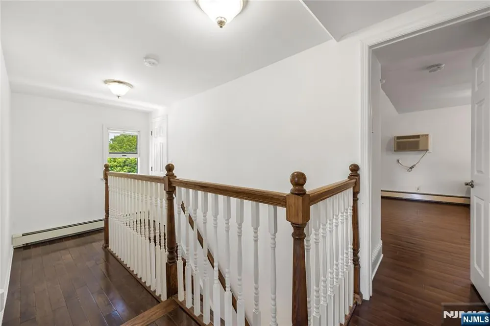 15 Pierrepont Avenue Rutherford, NJ 07070
