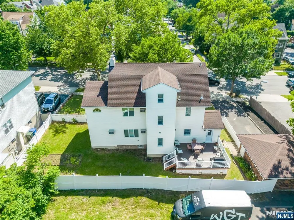 15 Pierrepont Avenue Rutherford, NJ 07070