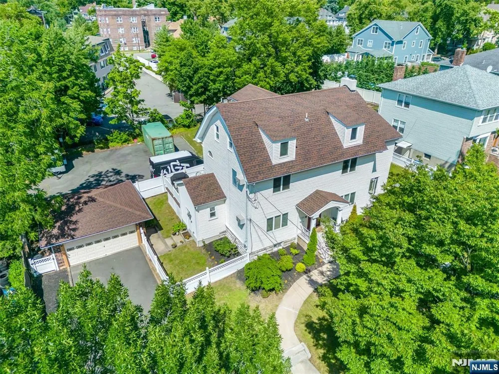 15 Pierrepont Avenue Rutherford, NJ 07070