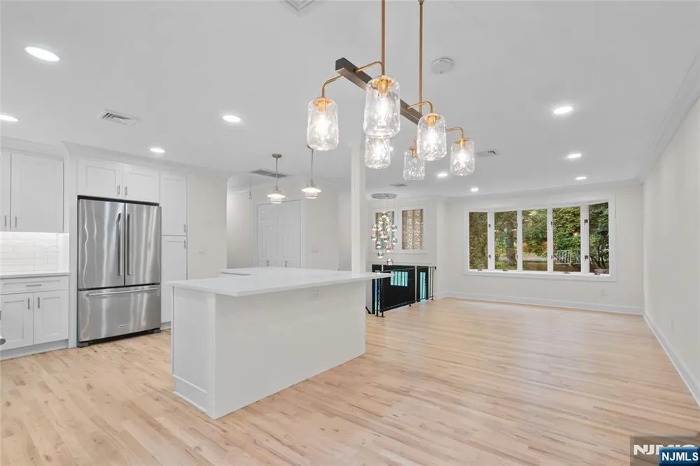 13 Chickadee Road Mount Olive Township, NJ 07828