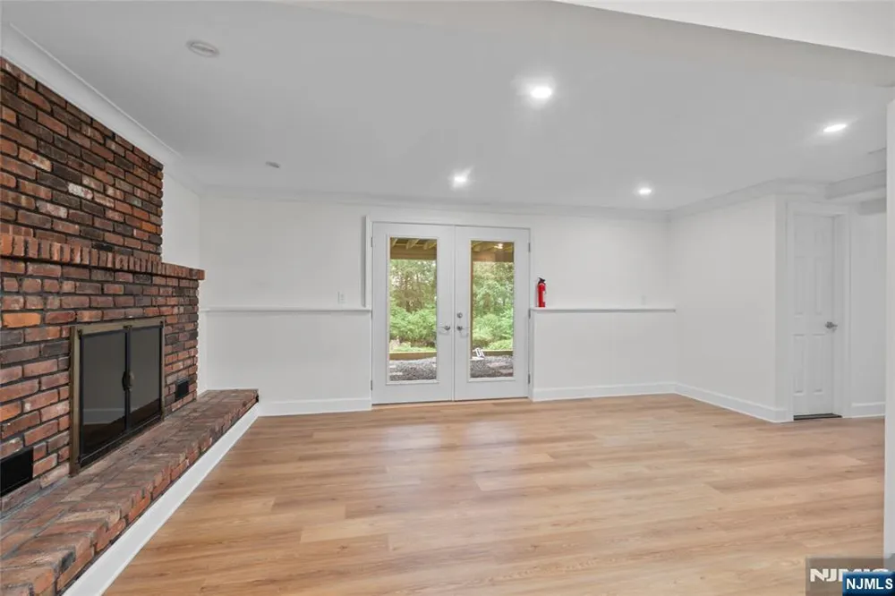 13 Chickadee Road Mount Olive Township, NJ 07828