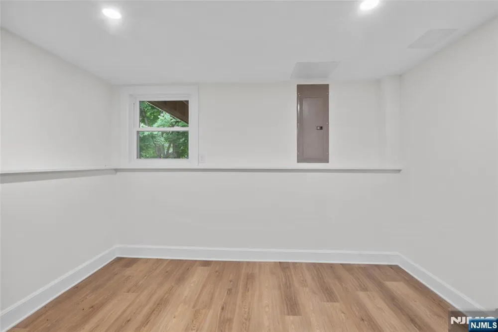 13 Chickadee Road Mount Olive Township, NJ 07828